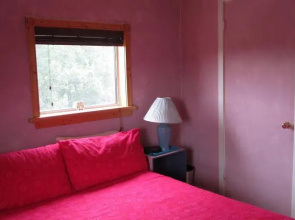 Almost Home Guest House and B&B for the Artful Lodger