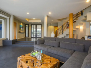 Blue Oasis 5 Bedroom Apts