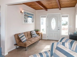 Oceanfront  W/ Direct Beach Access 3 Bedroom Home
