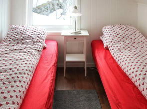 10 Person Holiday Home in Lyngseidet