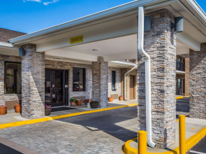Quality Inn & Suites Suffolk West