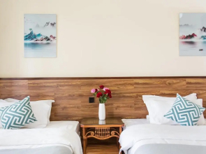 Dali Dream Weaver Holiday Inn