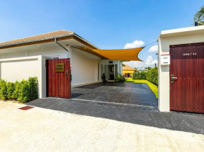 Modern 4 BR Pool & Tropical Garden MS-30