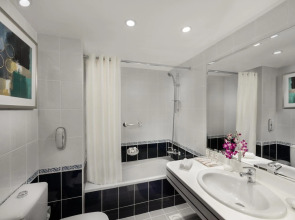 Al Khoory Sky Garden Hotel