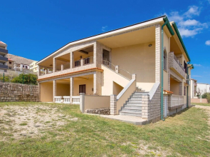 Awesome Home in Pag With Wifi and 3 Bedrooms