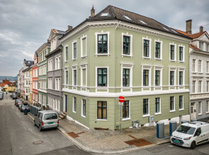 Rosen Apartment