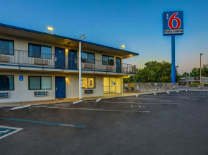 Motel 6 Red Bluff, CA