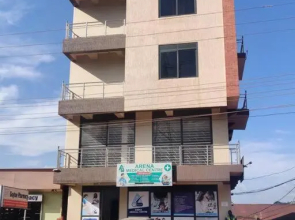 2-bedroom (queen beds) condo near Acacia Mall