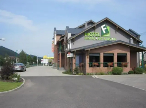 F Team Hotel