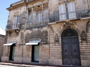 Palazzo Nicastro Guest House Red