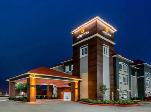 La Quinta Inn & Suites by Wyndham Orange