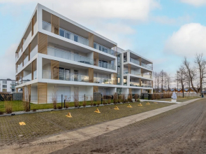 Coast Apartment With Balcony by Renters