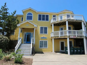 Maritime - 6 Br home by RedAwning