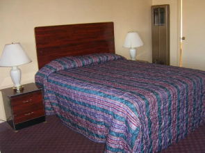 Sky Ranch Inn