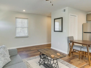 2 Mi to University of Louisville: Apt w/ Fire Pit!