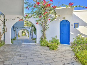 Alex Beach Hotel - Bungalows Hotel