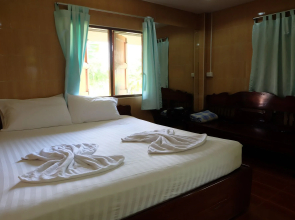 Ai Kham Nonghan View