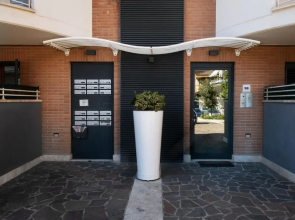 Casa Alice Vicino al Mare con Ampio Balcone