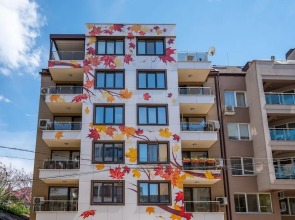 Colorful Studio With Balcony - Free Parking