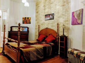 Authentic 1 Bedroom Toronto Home