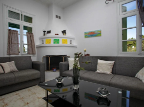 Cherry Cottage in Skopelos