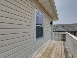 Sunny Seaside Heights Retreat: Walkable Location!
