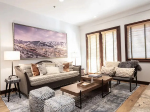 Trail's End Lodge at Deer Valley Resort - Two Bedroom Residence with Spa #402 2 Condo