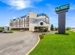 Quality Suites Milwaukee Airport