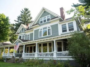 Franklin Manor Bed & Breakfast