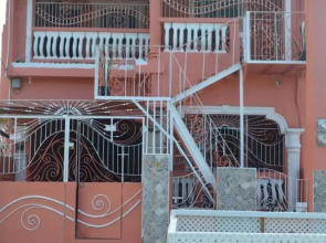 Immaculate 2-bed House in Greater Portmore