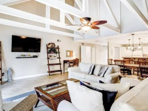 Queens Grant 568 by RedAwning