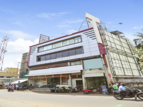 Collection O 14623 Travellers Inn