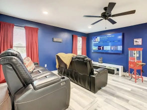 Fun, Games & Relaxation At Solterra Resort 6 Bedroom Home by Redawning