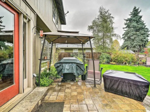 Charming Vancouver Home - Patio & Fire Pit!