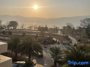 Fuxian Lake Laohuang Fish Restaurant and Accommodation