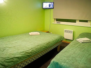 Valaste Guest house and Camping