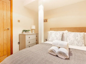 Host Stay Merchant House Basement
