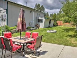 Sunny Home w/ Patio < 10 Mi to Lake Coeur D'alene