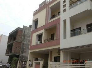 Sadhna Guest House