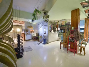 Collection O Jasaen Stylish Boutique Hotel