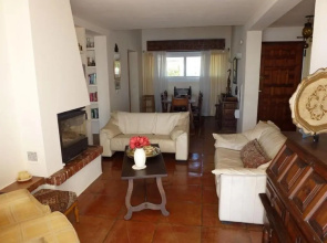 Estepona Frontline Beach Homely 3 bedrooms duplex with amazing views