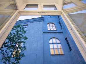 Cadena Gallery Apartments