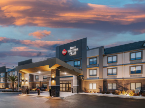 Best Western Plus Savannah Gateway