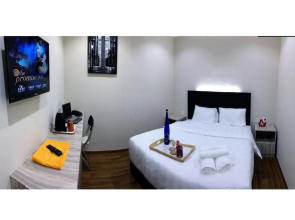 Royale Hotel