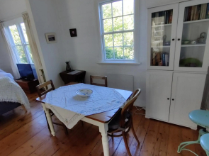 Walnut Cottage via Leongatha