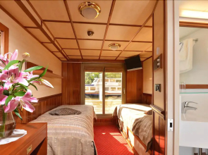 Florentina boat
