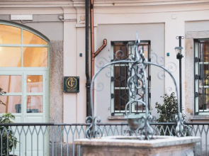 Carlo Felice Square Apt