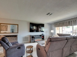Home Near Werner-boyce & New Port Richey!