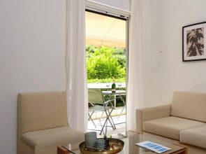 40m² Homm Glyfada Apartment, Tataki Street
