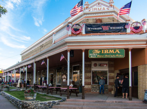 Irma Hotel